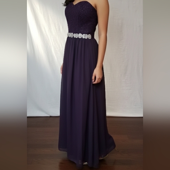 Speechless Dresses & Skirts - Speechless Dark Purple Strapless Dress Perfect for formal events.